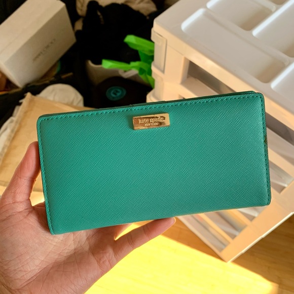 Kate spade turquoise wallet - Picture 1 of 4